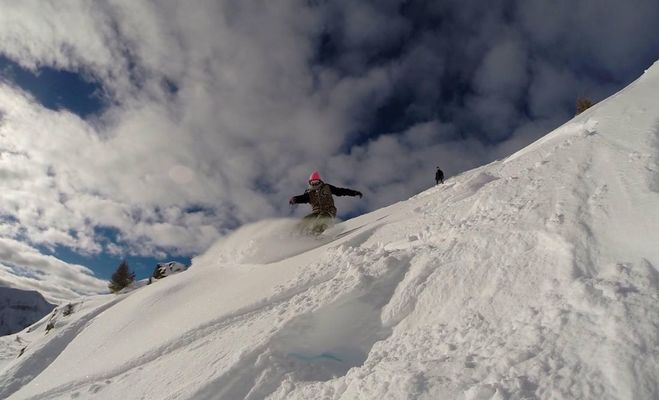 SNOWBOARD